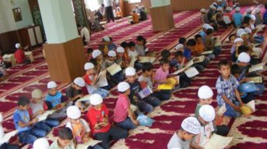 Viranşehir'de 3 Bin 600 &Ouml;ğrenci Kur'an &Ouml;ğreniyor