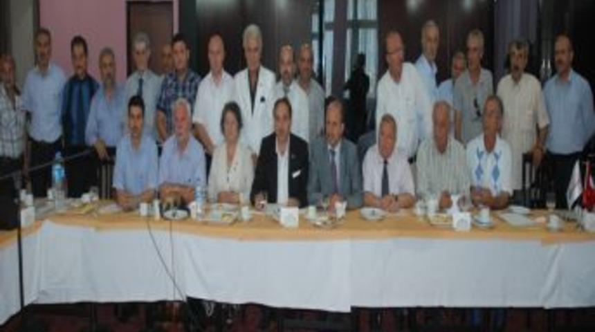 İzmir'deki 18 STK: Artık Yeter, Akan Kan Dursun