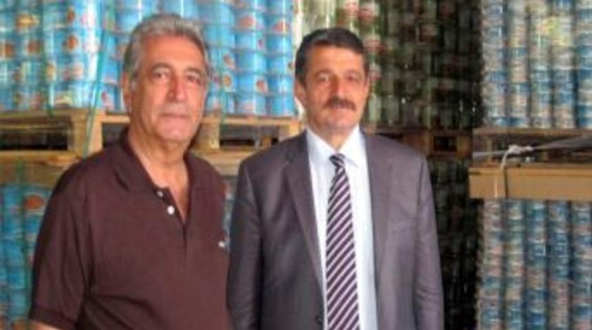 Başkan Cemal Akın, T&uuml;rkili Konserve Fabrikasını Ziyaret Etti