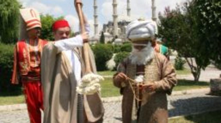 Mimar Sinan Deva-i Misk İle Halkı Kırkpınar&rsquo;a Davet Etti