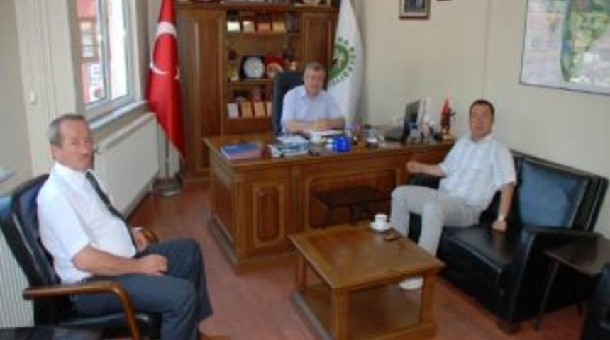 &Ccedil;aydeğirmeni Belediye Başkanı Satılmış Gebeş, &Ccedil;aycuma Belediye Başkanı Mithat G&uuml;lşen&rsquo;i Ziyaret Etti