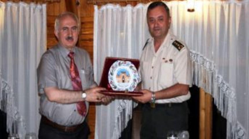 Komutana Veda Yemeği