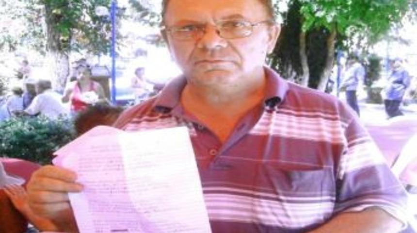 Burhaniye&rsquo;de Şair Simit&ccedil;i Şehitler İ&ccedil;in Şiir Yazdı