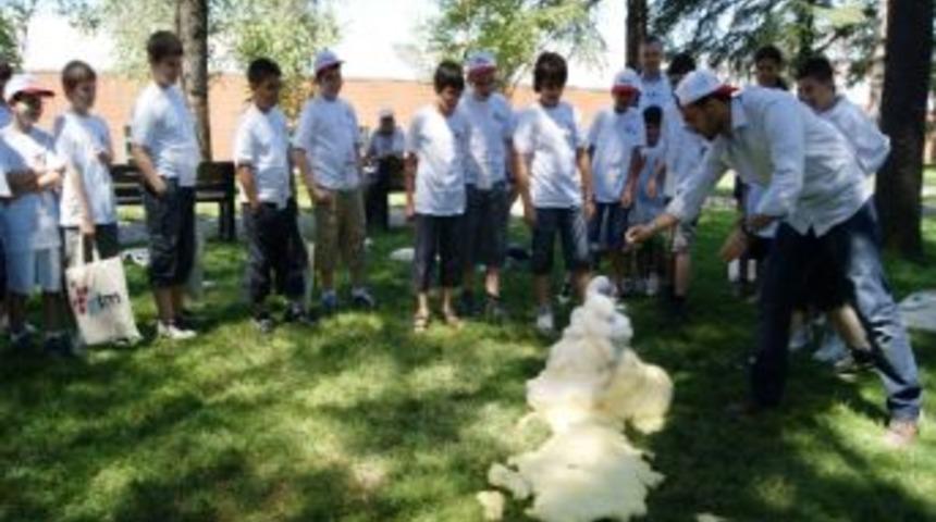 &lsquo;bilim Yaz Kampı&rsquo;na Tebrik Yağmuru