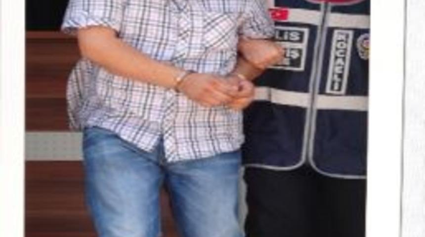 Tartıştığı Kız Arkadaşını Vurdu