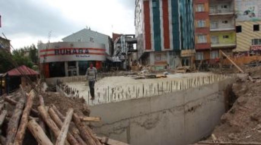 B&uuml;y&uuml;kşehir Belediyesi, Projesi Değiştirilen Hastane İnşaatına Vurulan M&uuml;hr&uuml; Kaldırdı&hellip;