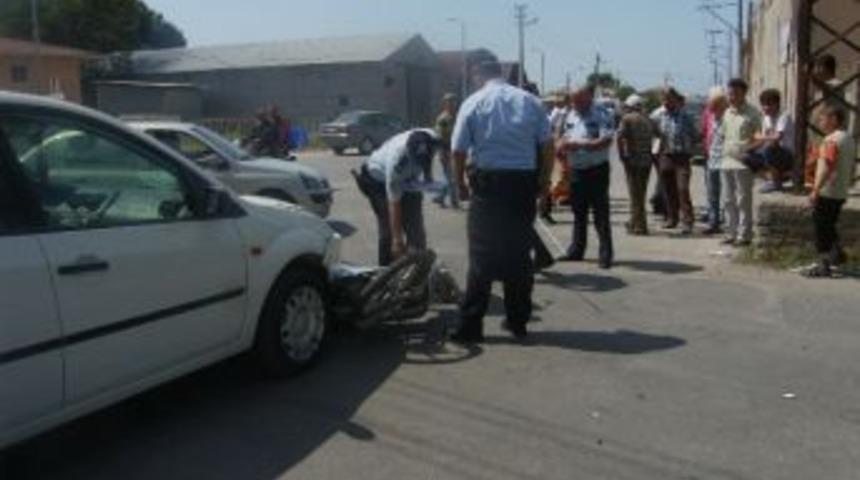 Samsun'da Otomobil İle Motosiklet &Ccedil;arpıştı: 2 Yaralı