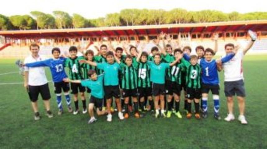 Bu &Ccedil;ocuklar Ayakta Alkışlanır