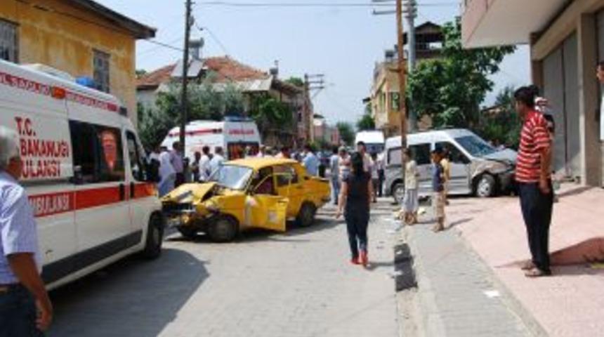Kozan'da Trafik Kazası: 1&rsquo;i Ağır 3 Yaralı