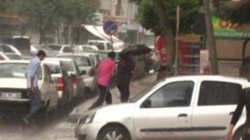 Şanlıurfa'da yaz yağmuru
