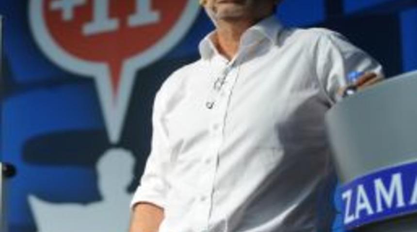 Gen&ccedil; Tasarımcılar, Salih Memecan'la Buluştu