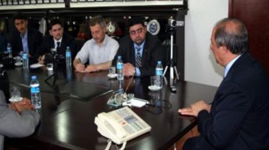 Kars Valisi Ahmet Kara Basın Mesuplarıyla Bir Araya Geldi