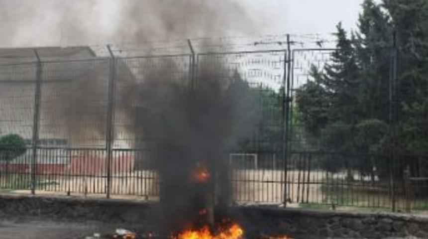 &Ccedil;&ouml;p Yangınında Dumanlar Mahalleyi Sardı