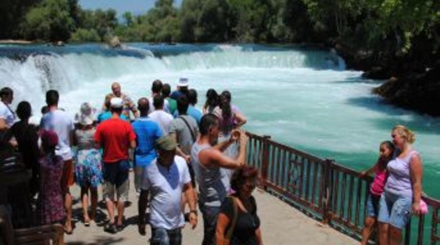 Manavgat Şelalesi Esnafı, Durgunluktan Şikayet&ccedil;i