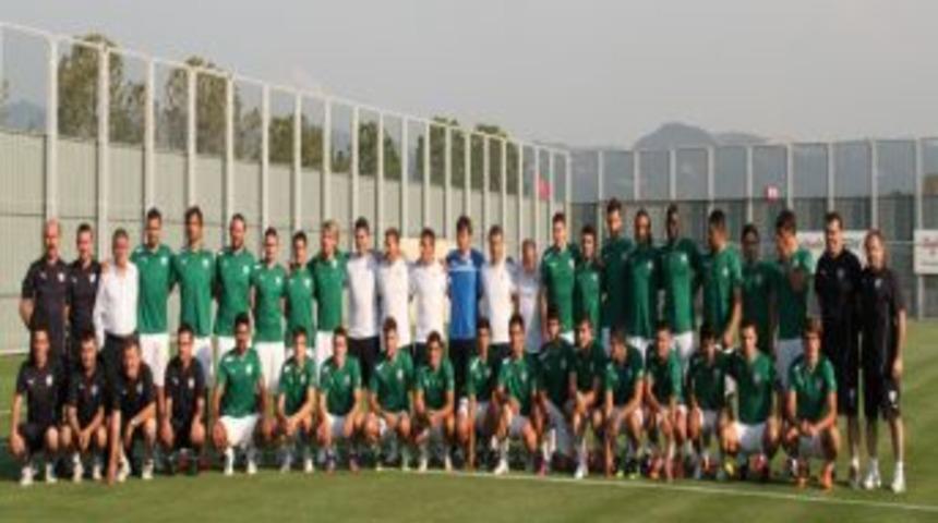 Timsah Top Başı Yaptı