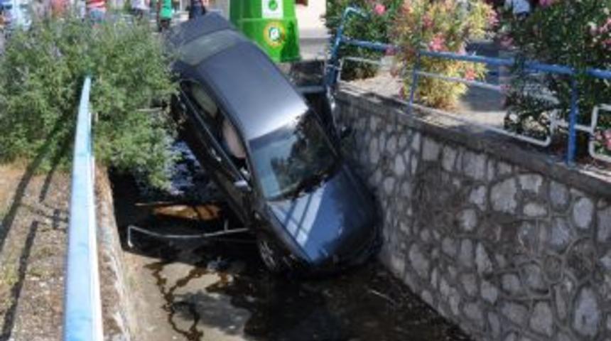 Otomabil Dereye U&ccedil;tu