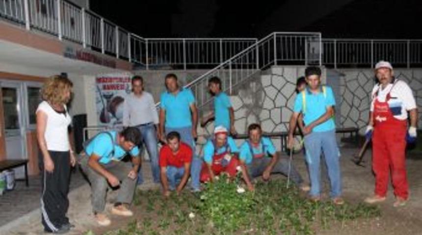 Park Bah&ccedil;elerin gece mesaisi