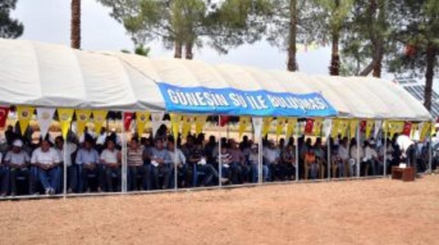 Tarla G&uuml;n&uuml;nde Mobil G&uuml;neş Pili Sistemi Tanıtıldı