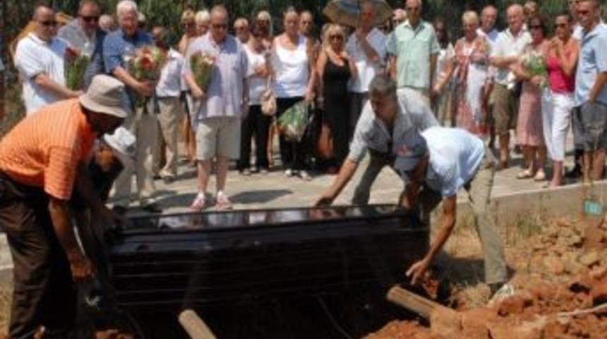 İngiliz Uyruklu Kadın Vasiyeti &Uuml;zerine T&uuml;rkiye&rsquo;de Toprağa Verildi