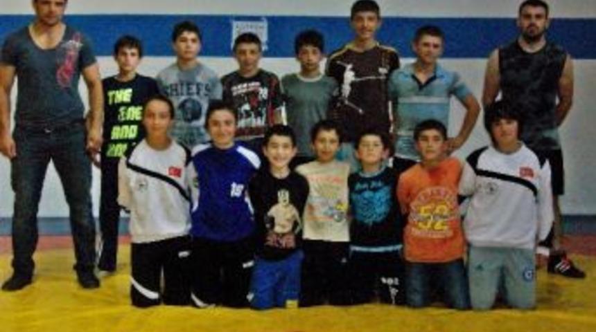 Kumru&rsquo;da Geleceğin Şampiyonları Yetiştiriliyor