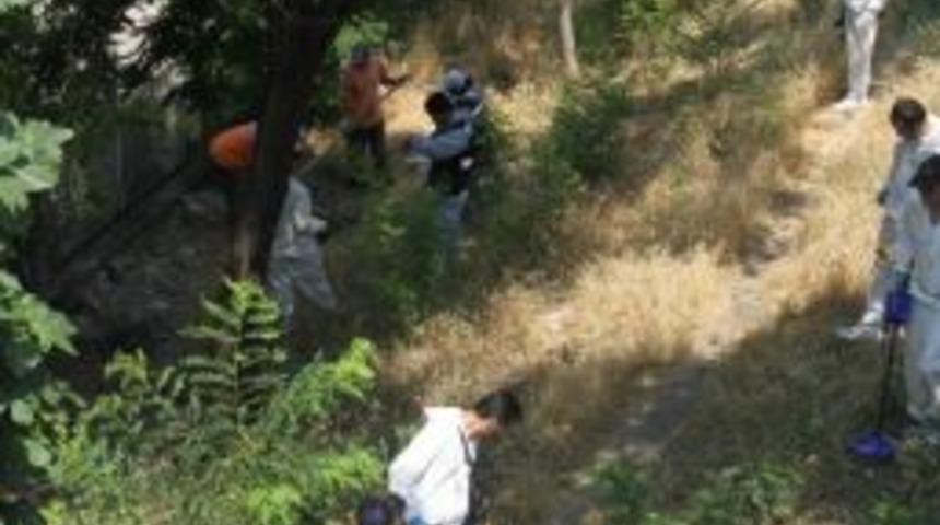 Bah&ccedil;elievler&rsquo;de Bomba Araması