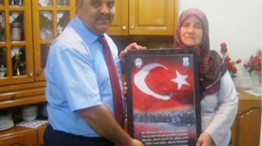 Sakarya Şehit Ve Gazi İşlemleri Şube M&uuml;d&uuml;rl&uuml;ğ&uuml; Şehit Ailelerini Yalnız Bırakmıyor
