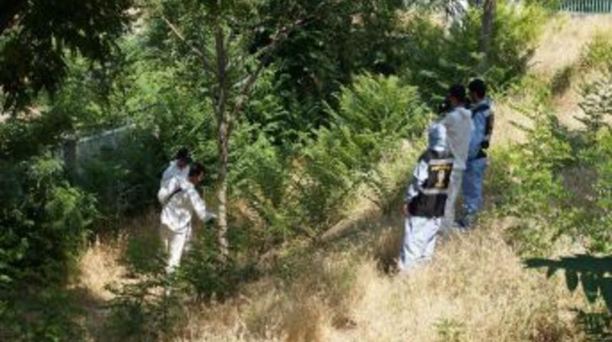 Bomba Arama Noktasında Kazı Yapılıyor