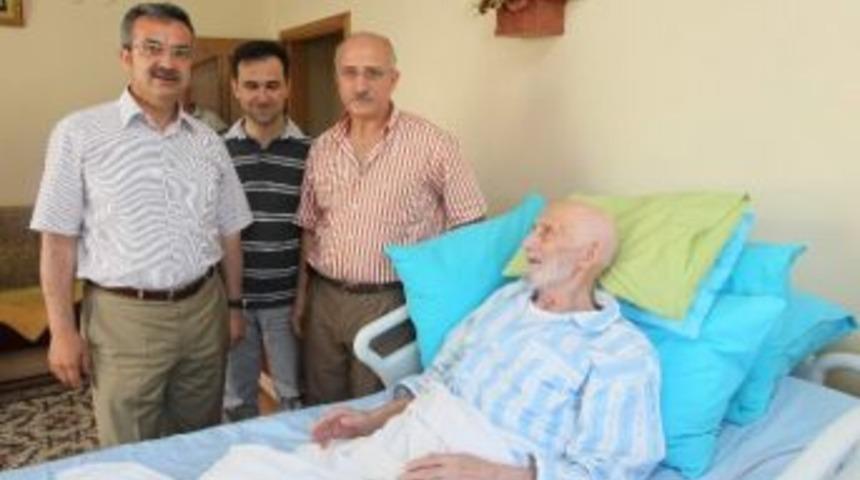 Başkan Köşker'den Kazım Amcaya Ziyaret