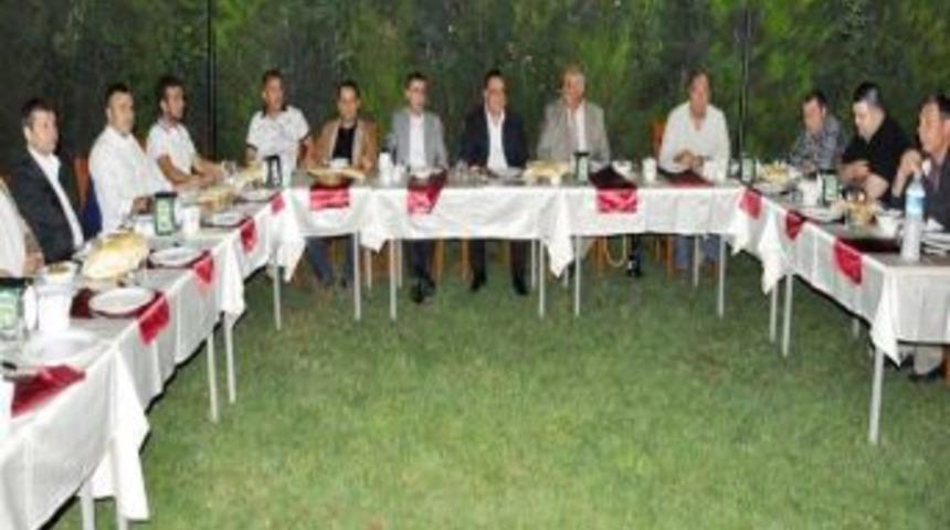 Gaziantepspor Y&ouml;netimi'nden Moral Yemeği