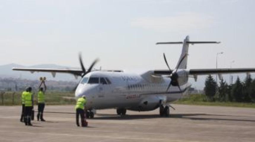 Balıkesir'de Yılda 12 Bin Kişi U&ccedil;akla Seyahat Etti