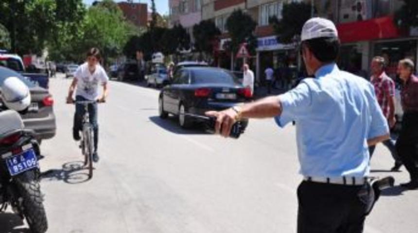 İnegöl Polisi Motosiklet Sürücülerine Ceza Yağdırdı