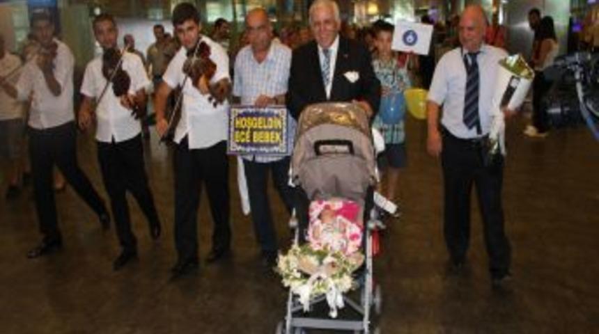 Minik Toruna 'kemanlı' Karşılama