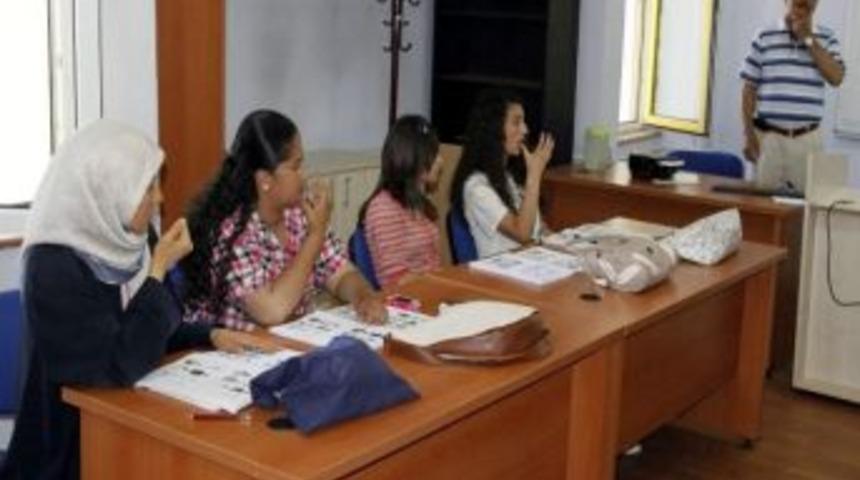 Omek&rsquo;te İşaret Dili Kursu İlk Mezunlarını Verdi