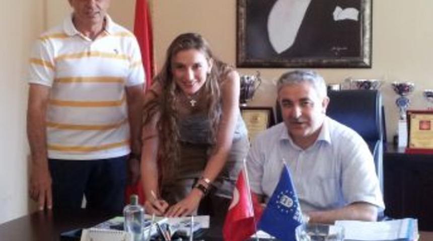 B&uuml;y&uuml;kşehir Transferde Hız Kesmiyor