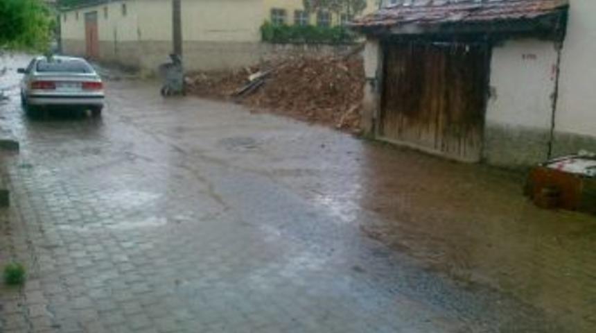 Hisarcık'ta Yağmur &Ccedil;ift&ccedil;ileri Sevindirdi