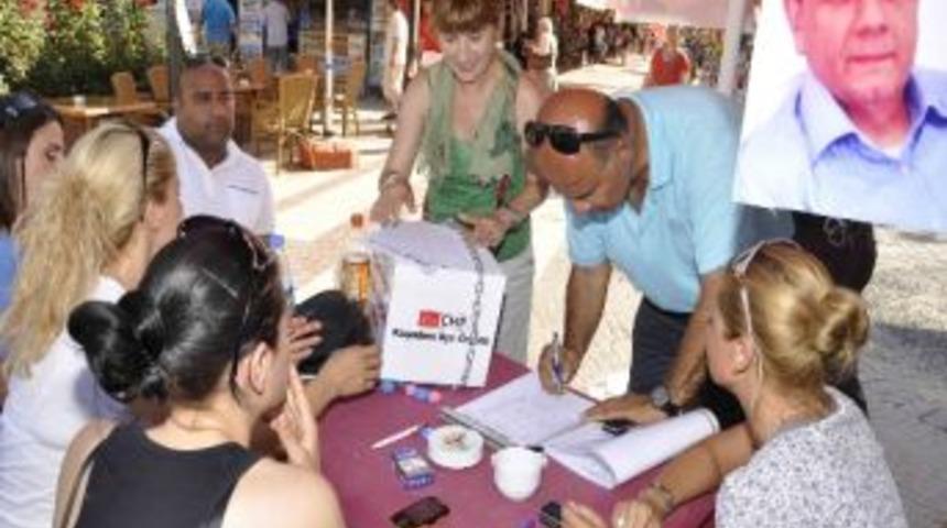 Kuşadası&rsquo;nda ''haberal Ve Balbay'a'' &Ouml;zg&uuml;rl&uuml;k İ&ccedil;in İmza Kampanyası