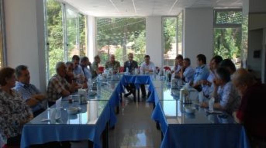 Akseki Jandarma Komando Tabur Komutanı Esercan&rsquo;a Veda Yemeği