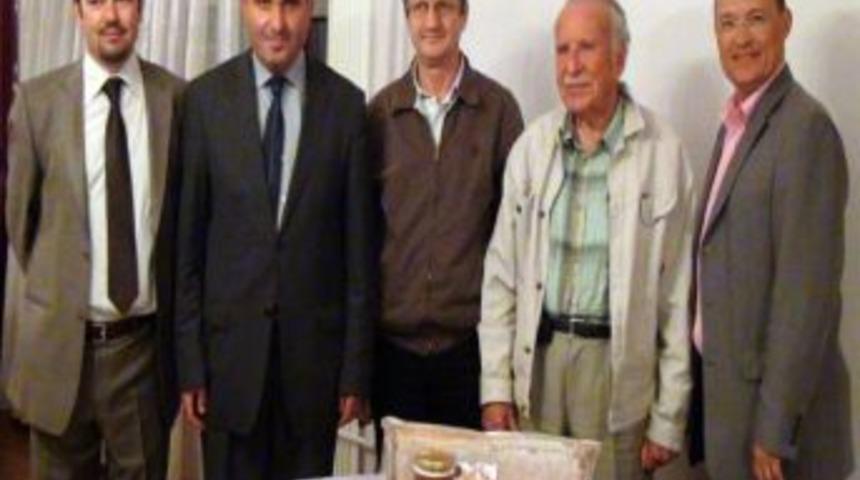 Ar&uuml;&rsquo;de Ardahan Balı Konuşuldu