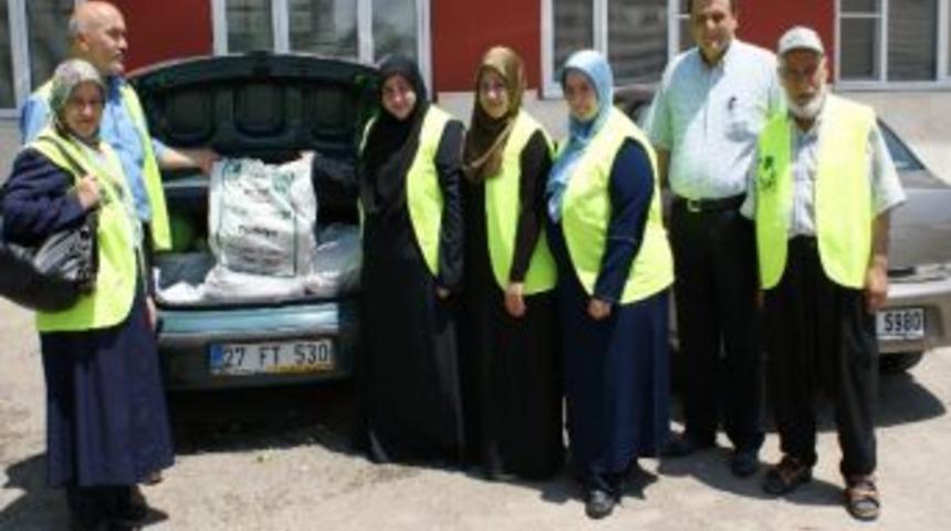 Igmg Hasene Sosyal Yardım Derneği Ramazan Yardım Paketi Dağıttı