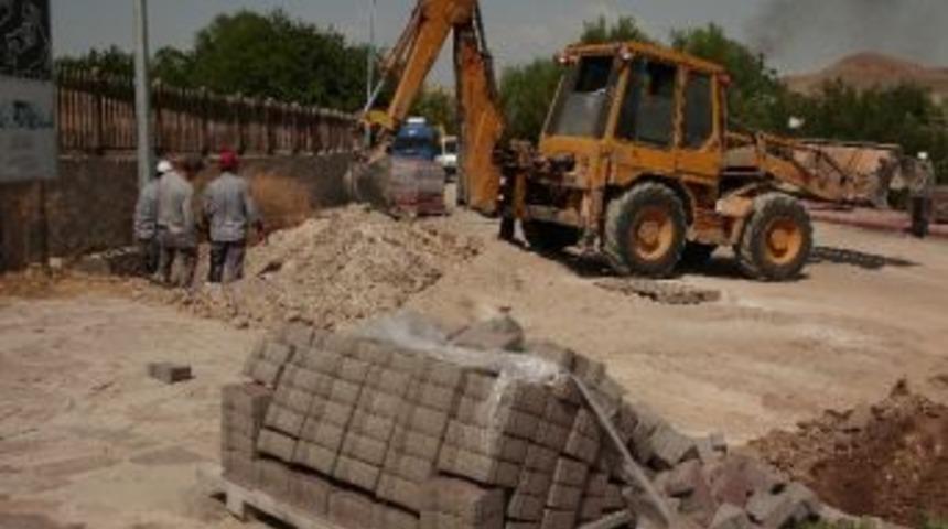 Aslantepe Yoluna Kilit Taşı D&ouml;şeniyor