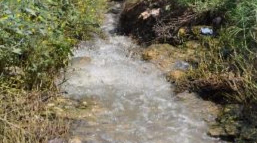 Kanalizasyon Köyün Bahçelerine Akıyor