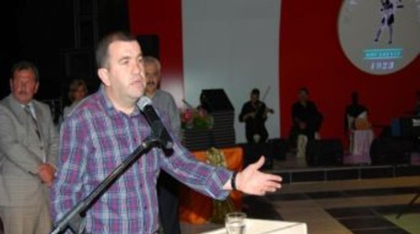 Havran&rsquo;da Trafik Levhaları Kaymakamı Fena Kızdırdı