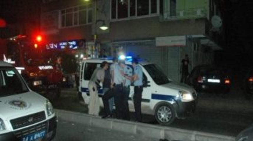 "adam &Ouml;ld&uuml;r&uuml;yorlar" Diye Bağıran Kadın, Polisi Alarma Ge&ccedil;irdi