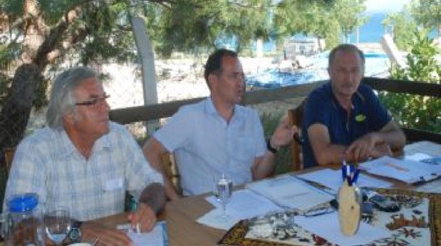 Didim Yalı Caddesi Esnafı M&uuml;zik Yasağını Kaymakam&rsquo;a İletti