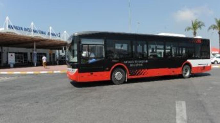 Havalimanı Otob&uuml;sleri Meltem Mahallesi&rsquo;nden Ge&ccedil;iyor