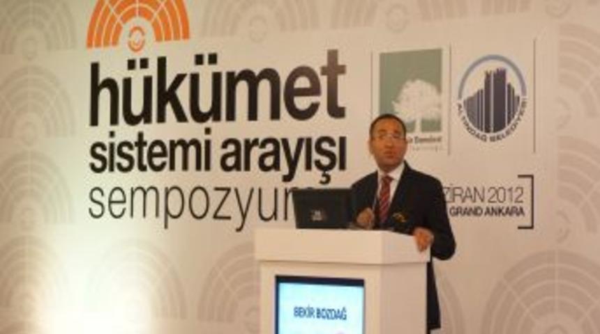 "T&uuml;rkiye, 2014 Se&ccedil;imlerinden Sonra Fiilen Yarı Başkanlık Sistemine Ge&ccedil;ecek"