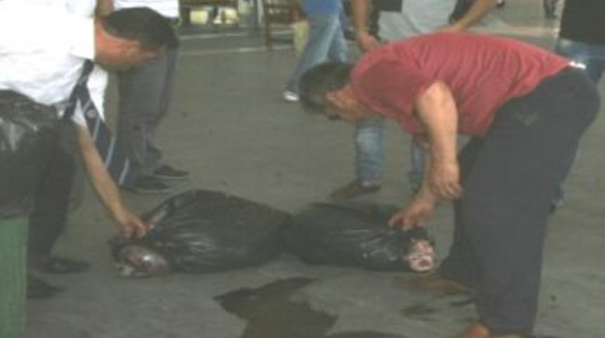 Yolcu Otob&uuml;s&uuml; İle Ka&ccedil;ak Et Sevkıyatı