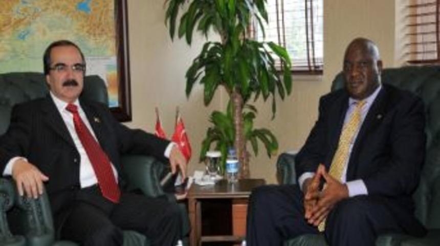 G&uuml;ney Afrika Cumhuriyeti B&uuml;y&uuml;kel&ccedil;isi Khumalo Vali Coş'u Ziyaret Etti