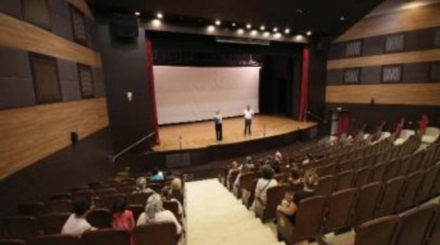 Belediye&rsquo;nin Karşıyaka Turuna Yoğun İlgi