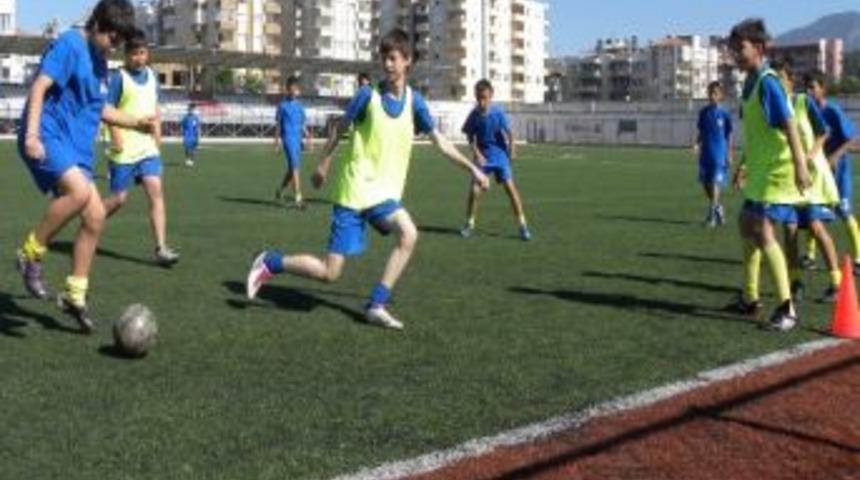 Dipfud Futbol Okulu A&ccedil;ıldı